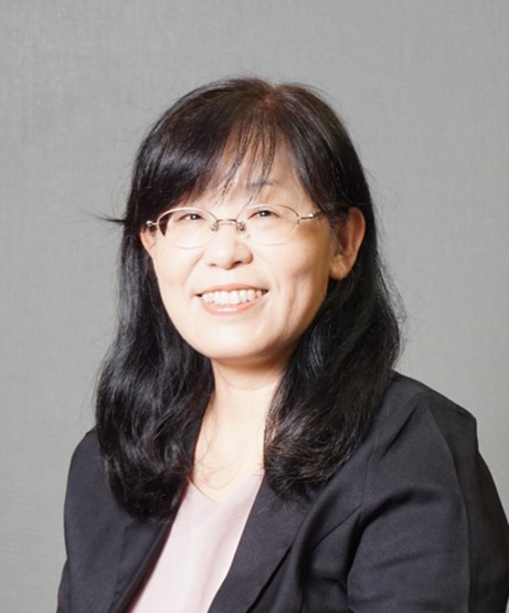 岸田 里佳子 氏
